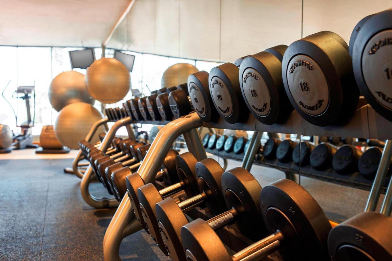 迈纳塞亚海滩艾美度假酒店 迪拜 外观 照片 Dumbbells